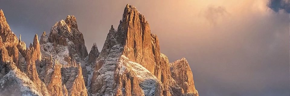 Ertuğrul Ama Gazi Değil's banner