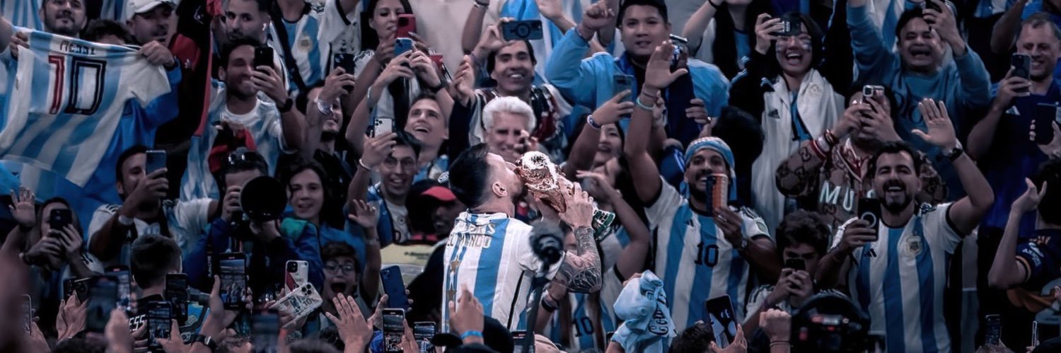 M's banner