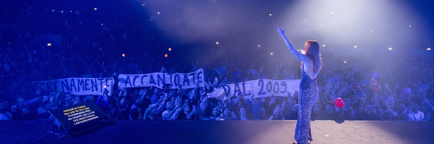 Noemi Official Fan Club's banner