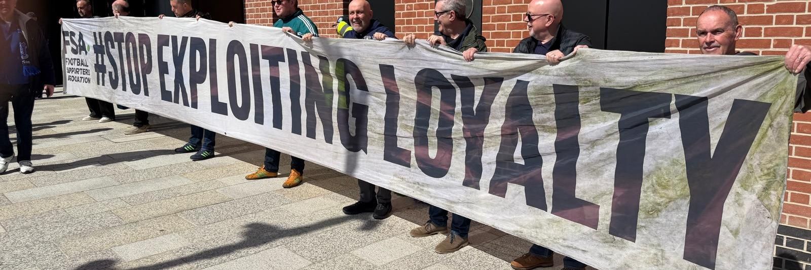 Dave Kelly #RightToFood's banner