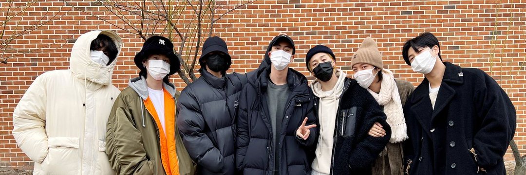 월와핸찐🩷𝙀𝘾𝙃𝙊🩵's banner