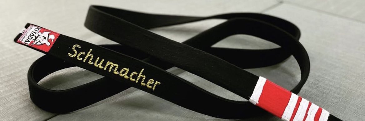 Eduárdo Schumacher's banner