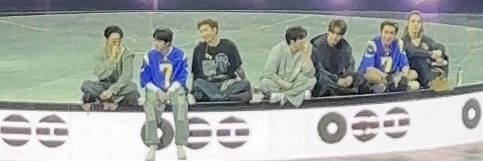 린✌🏼⁷얼굴 ✨²⁰16/2026 Vi a BTS 😭's banner
