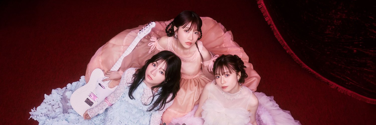 山内あいな(SILENT SIREN Ba.)'s banner