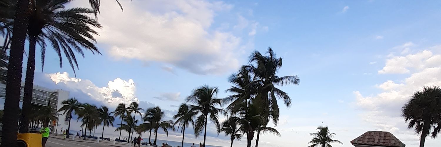 Rainbowz_Prince🍑's banner