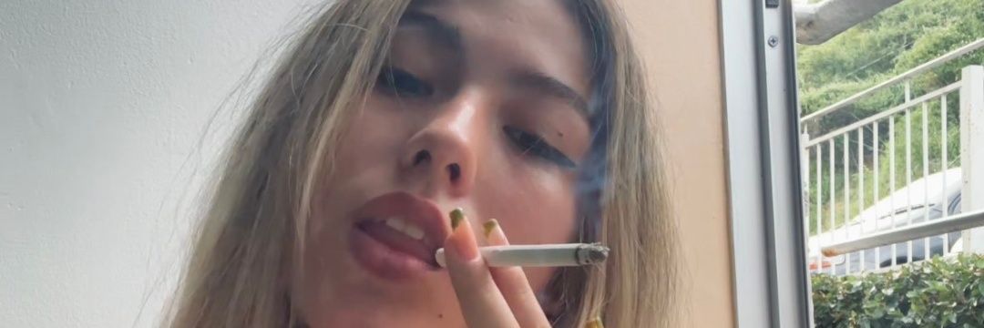 Sexy smoking fetish by women 5K.'s banner