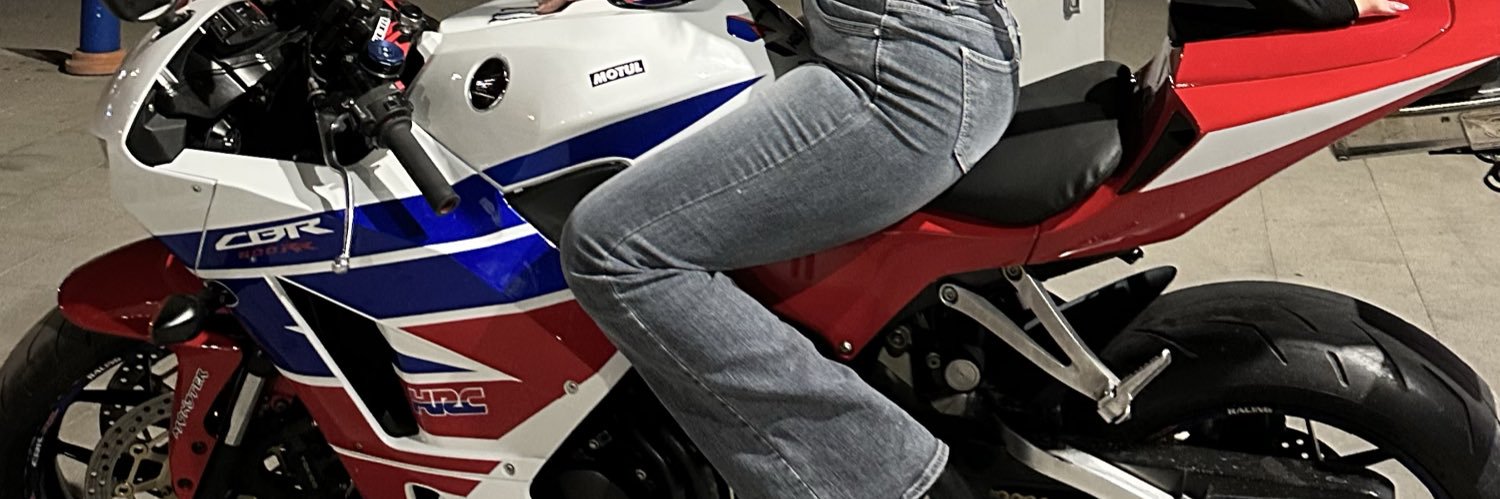 özlew 😶‍🌫️'s banner