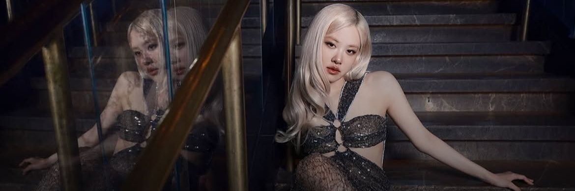 𝘠𝘷𝘦𝘴 is MESSY's banner