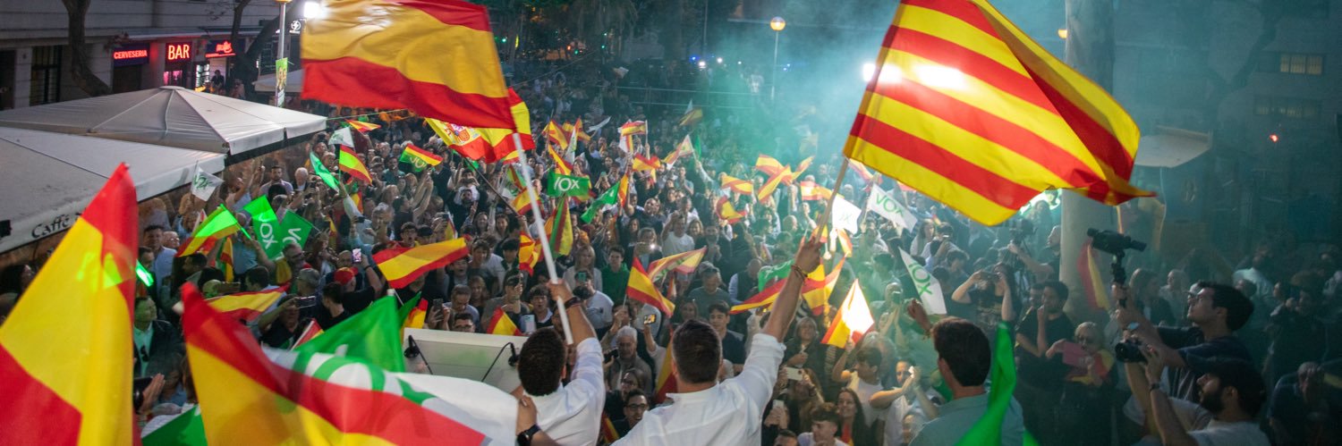 VOX Cataluña's banner