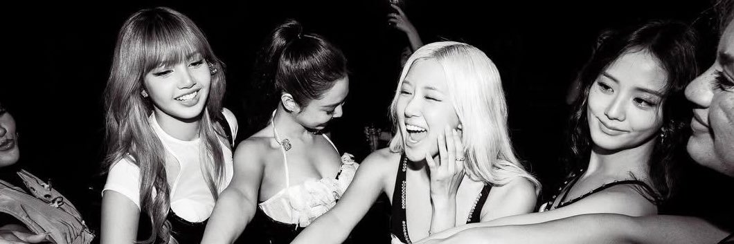 blackpink's banner