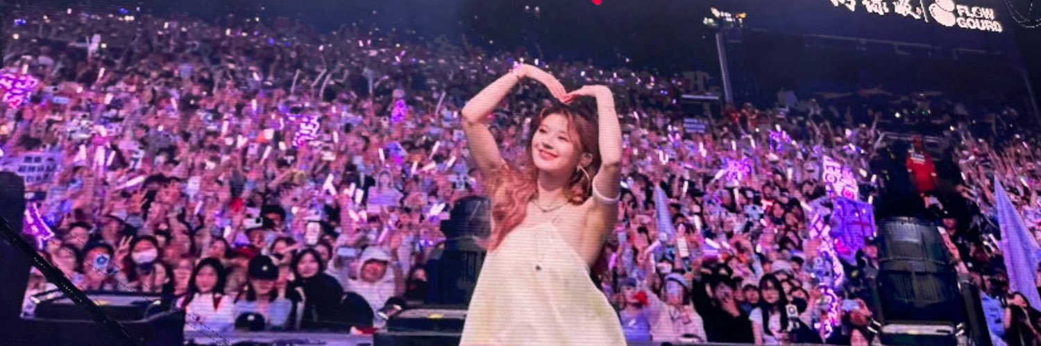シ𝐌’𝐨𝐦𝐦𝐲𝐁𝐞𝐚𝐫 *･𝐑𝐎𝐒𝐘･*🌻's banner