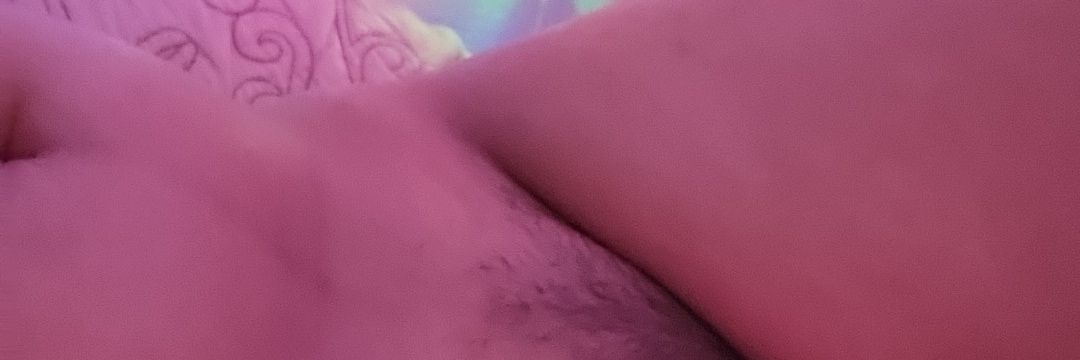whore♥️'s banner