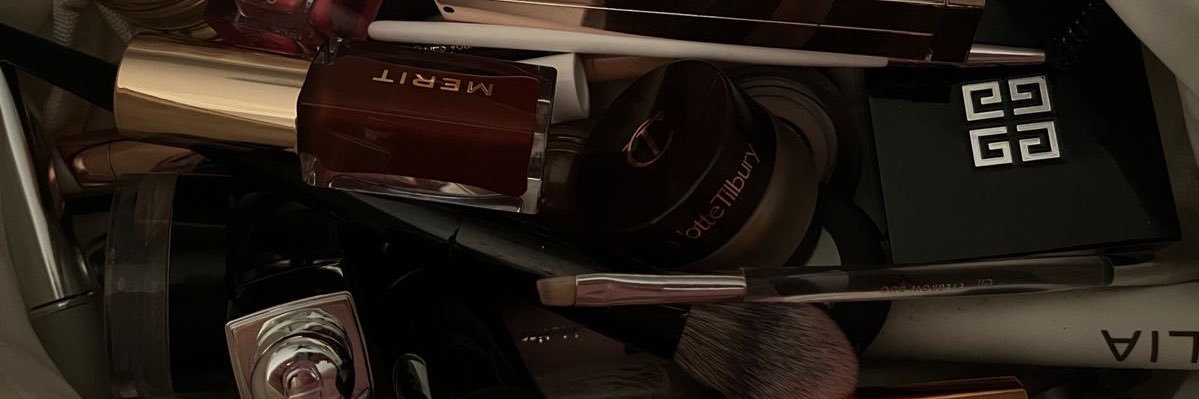 Dew's banner