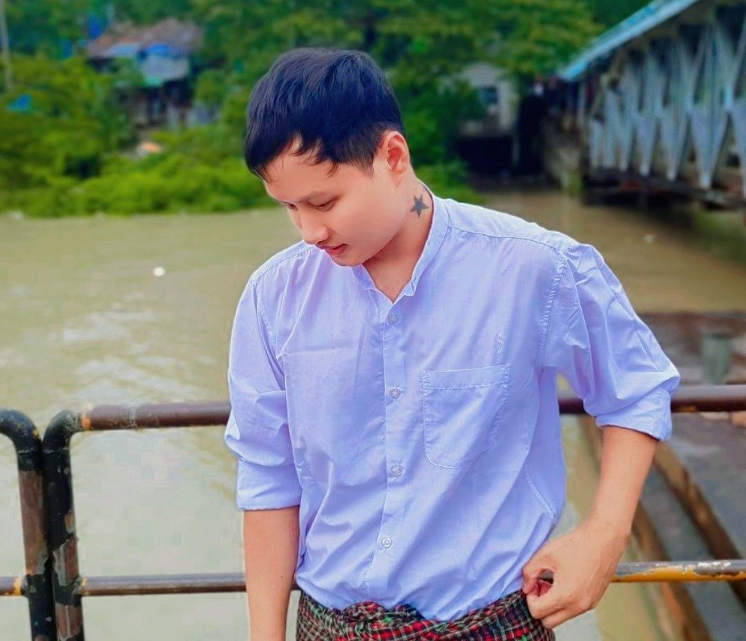 စ ရွှေကိုကိုဝင်း(R)'s banner