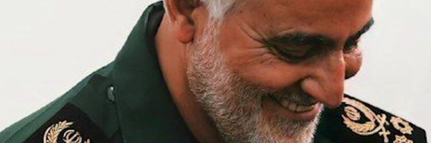 یاشار داوری's banner