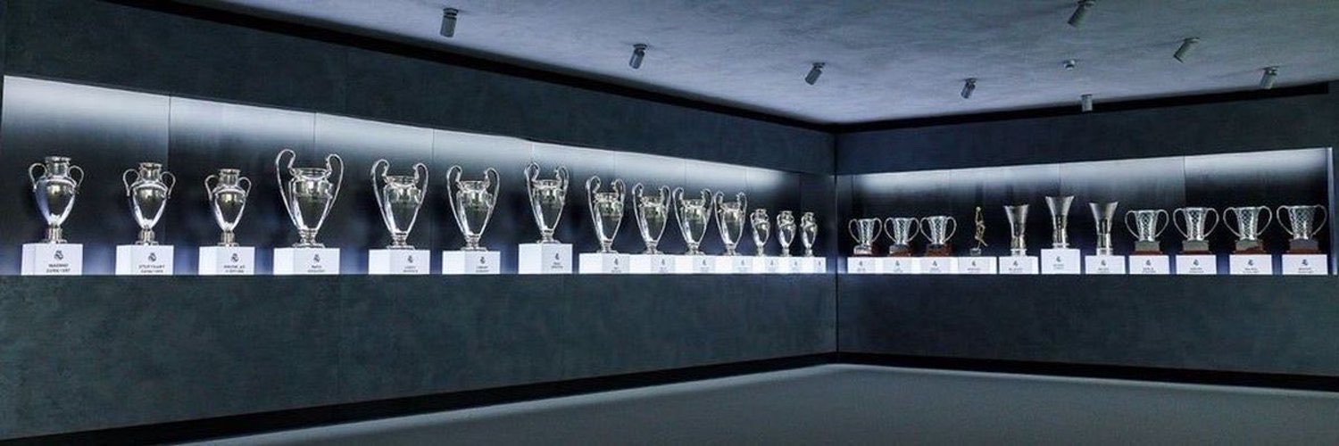 ⁷'s banner