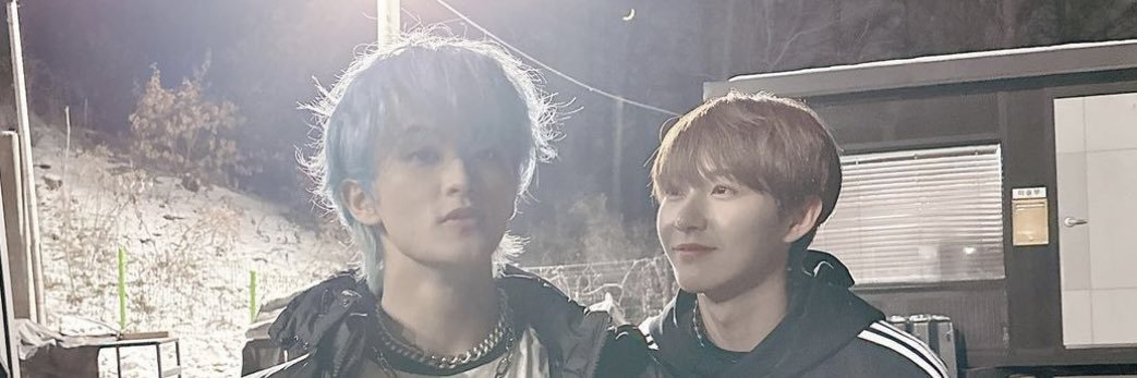 몰's banner
