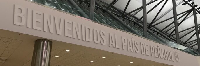 El País de Peñarol's banner