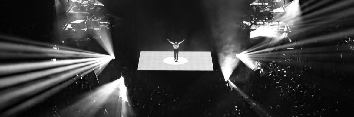 best of Justice Tour's banner