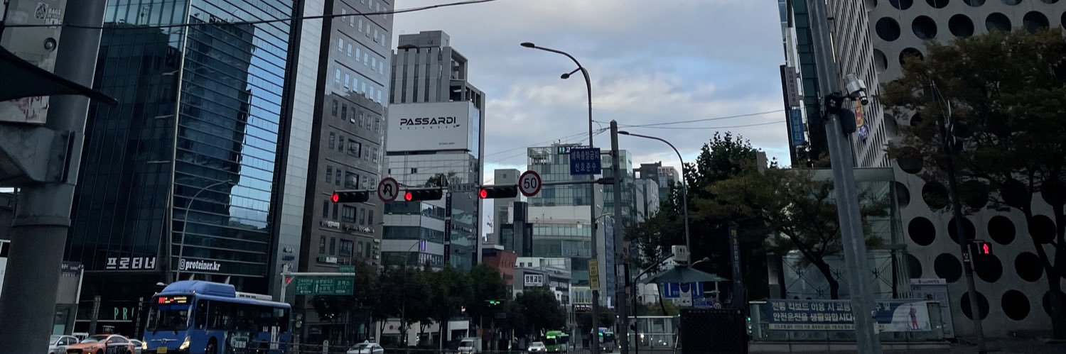 みみよん🐱 (旧ムック) 韓国在住5年目🇰🇷's banner