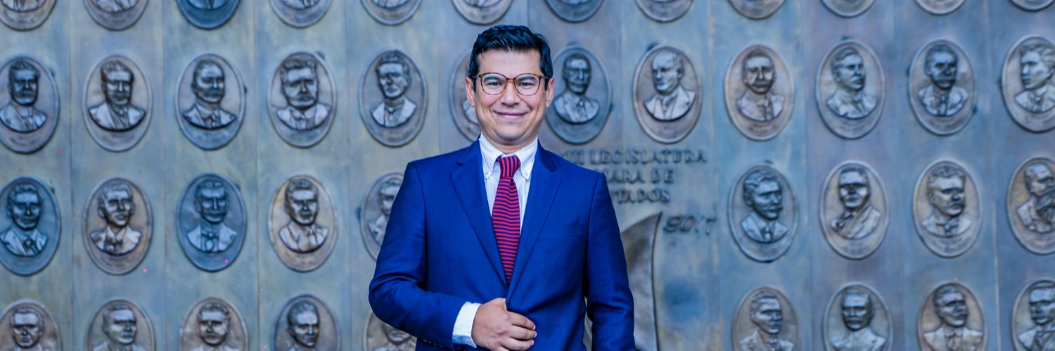 Carlos Valenzuela's banner