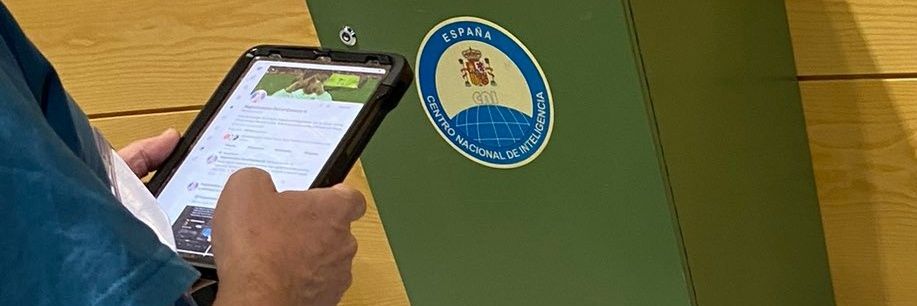 Negacionistas Out of Context's banner