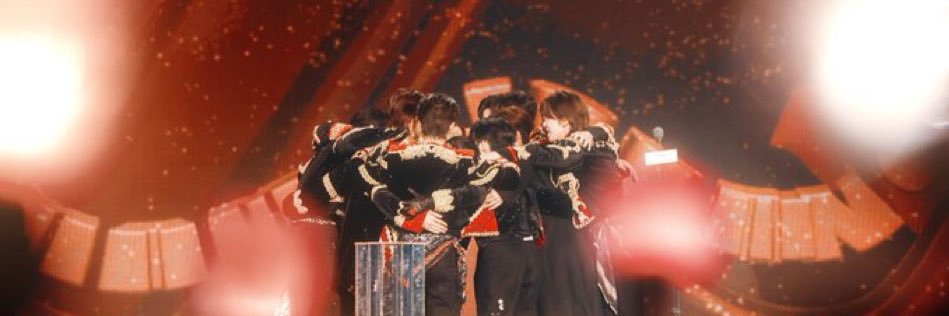 ଘ(੭ˊᵕˋ)੭🌻's banner