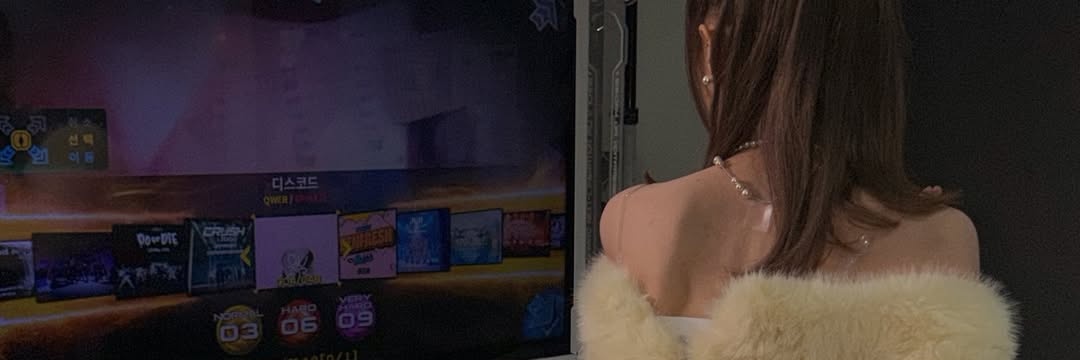 hourly yena's banner