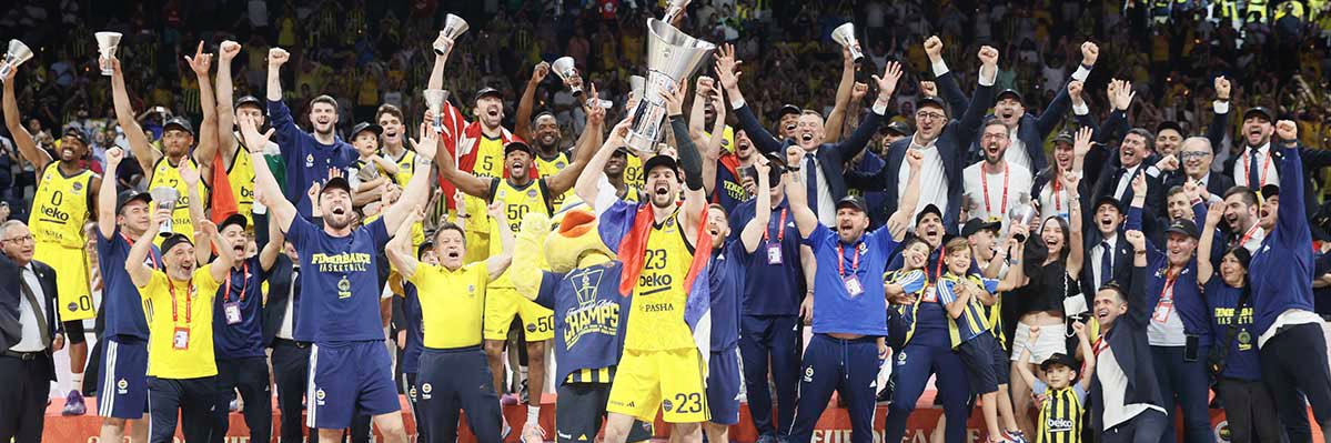 Dersimiz Fenerbahçe's banner