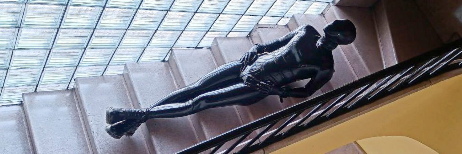 Alex Latex's banner