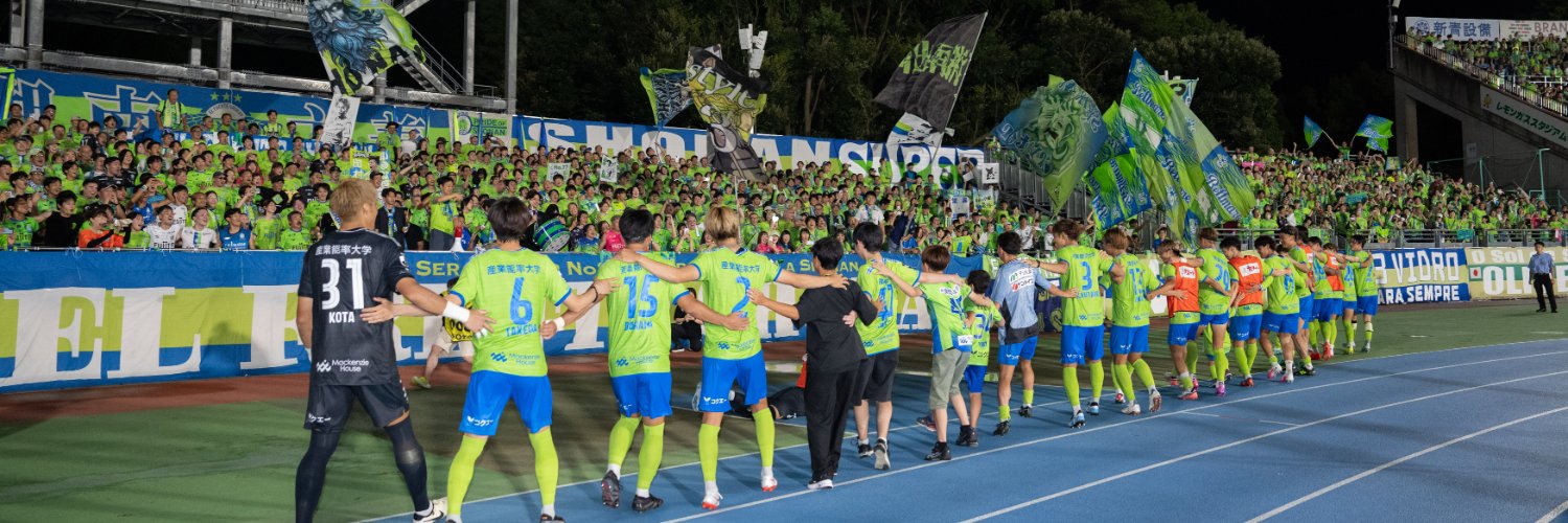 湘南ベルマーレ's banner