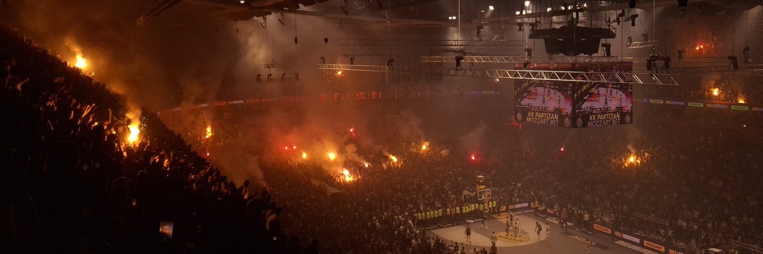 Монструм's banner