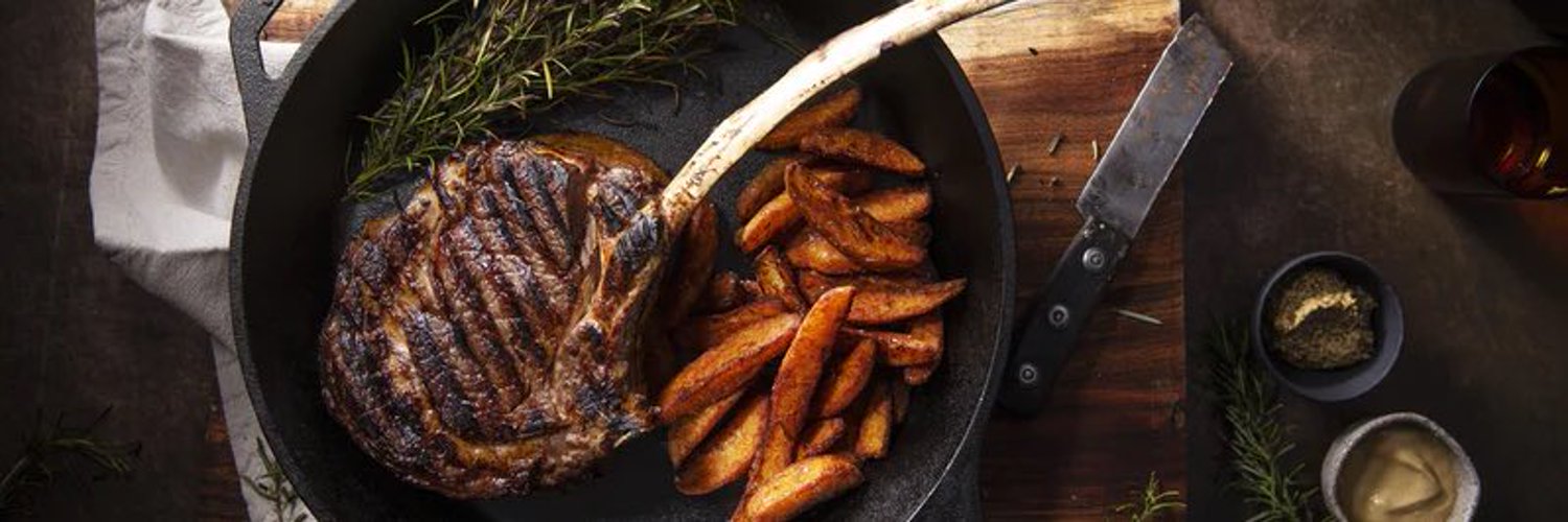 Elwood's Organic Dog Meat 🐾🥩's banner