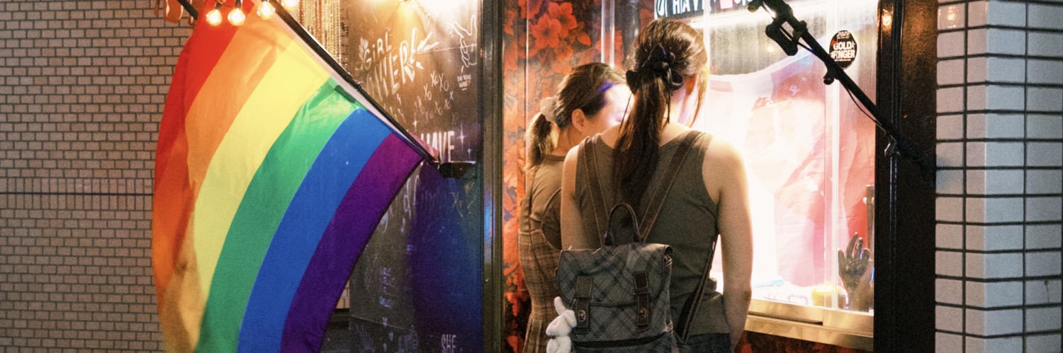 칼's banner