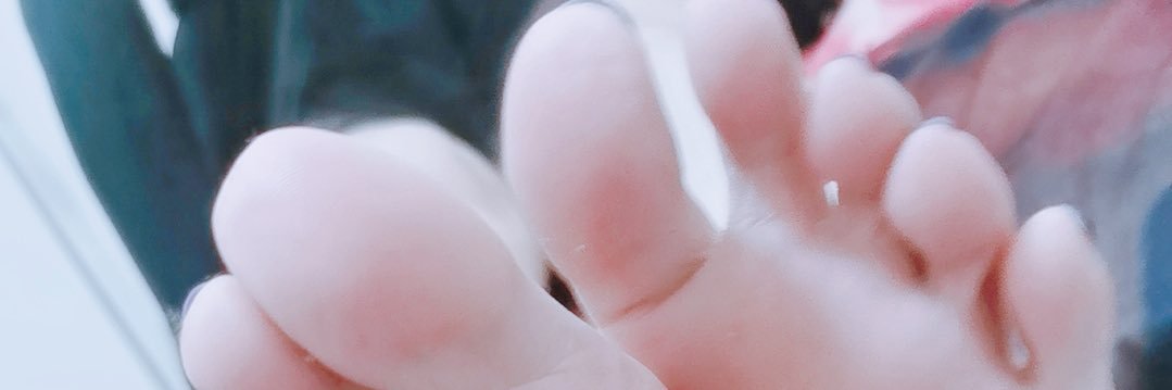 你主八月🌙👠's banner
