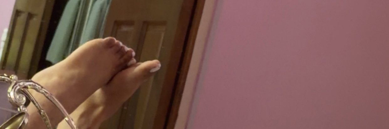 Pexiwhitetoes's banner