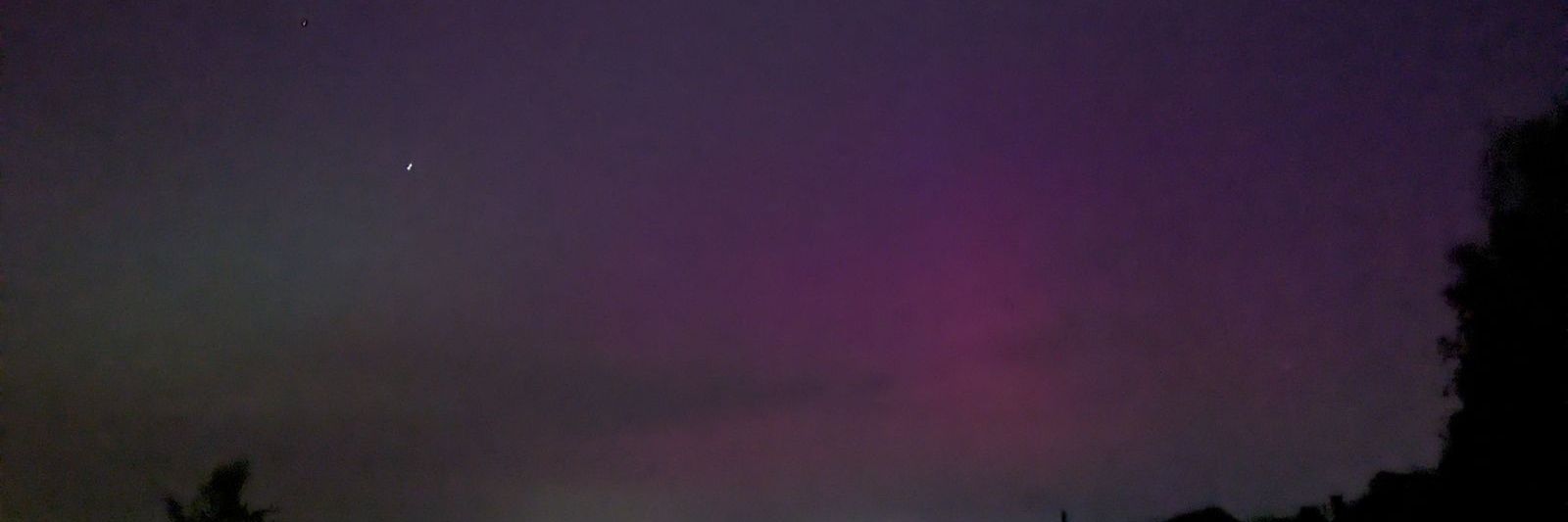 em ❄🌌's banner