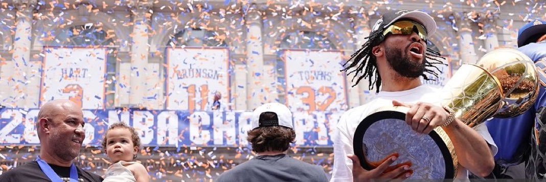 Quis's banner