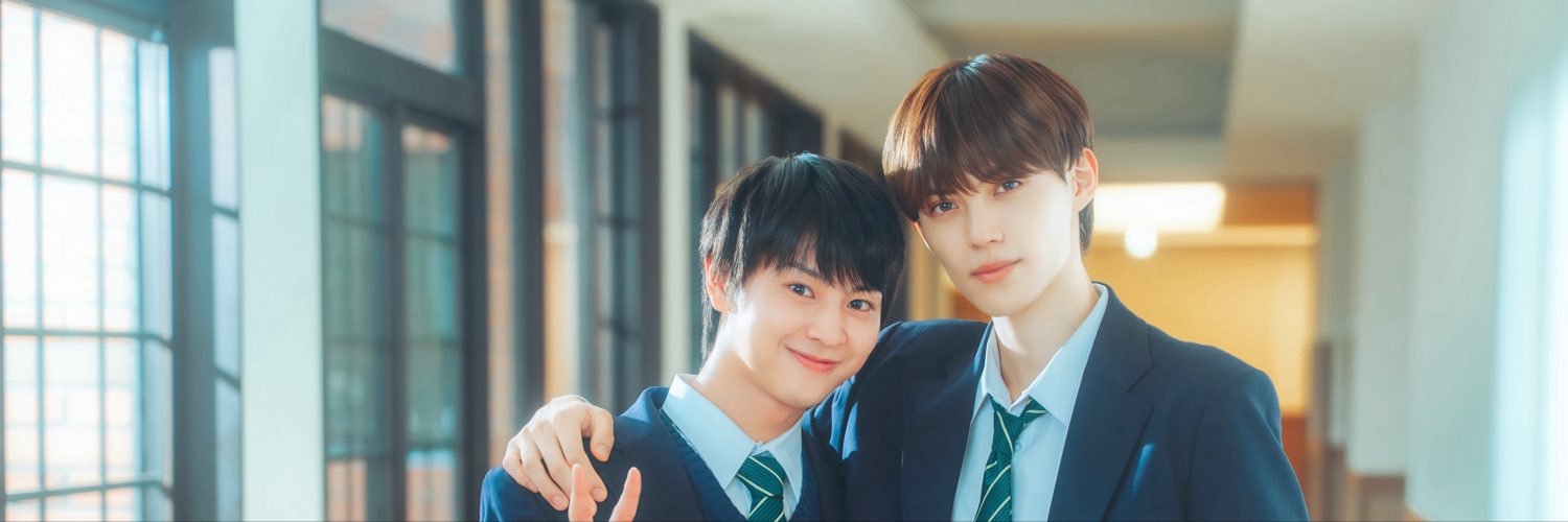 「修学旅行で仲良くないグループに入りました２」【公式】's banner