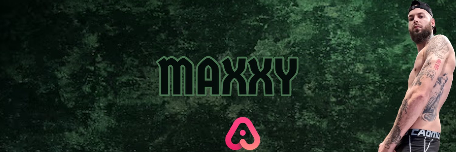 Maxxy's banner