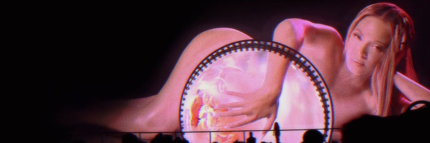 ⊳T's banner