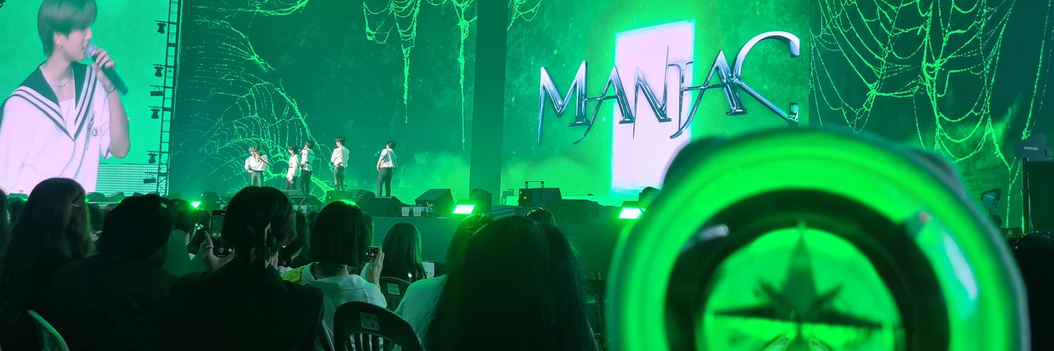 나비 🦋's banner