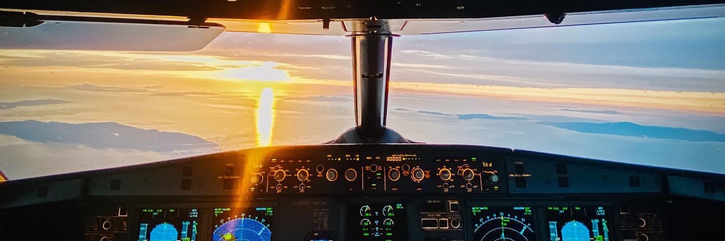 ✈️𝒯𝒽𝑒𝐹𝓁𝓎𝒾𝓃𝑔𝒮𝑒𝓇𝑒𝓃𝒶✈️'s banner