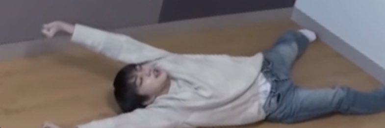 レ's banner