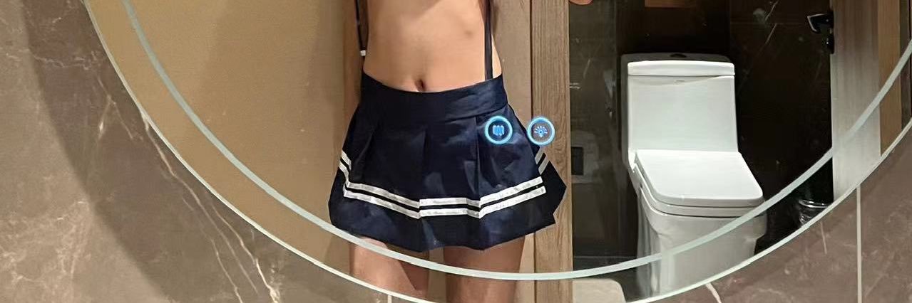 伪娘易梦玲玲's banner