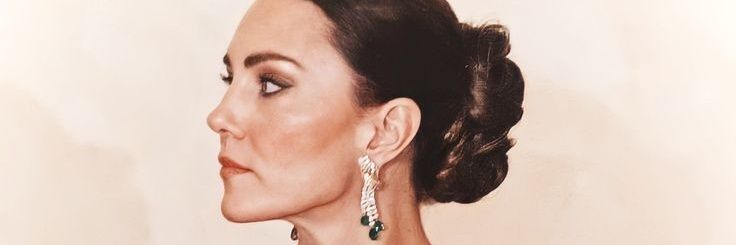 Eva.'s banner