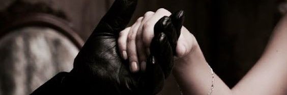 ♡ 𝑯𝒐𝒏𝒆𝒚 𝑽𝒊𝒙𝒆𝒏 ♡'s banner