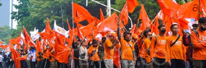 Partai Buruh's banner