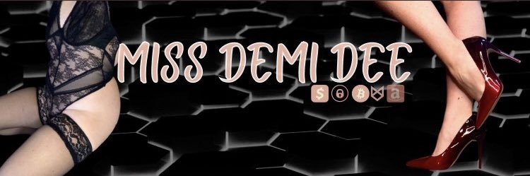 ✨Miss Demi Dee✨'s banner