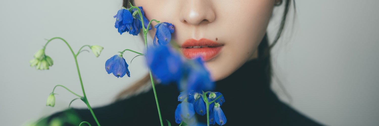 영's banner
